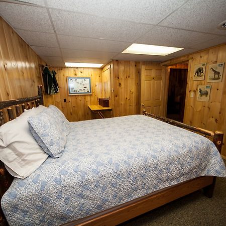 Log Cabin Lodge & Suites Jones Mills Buitenkant foto