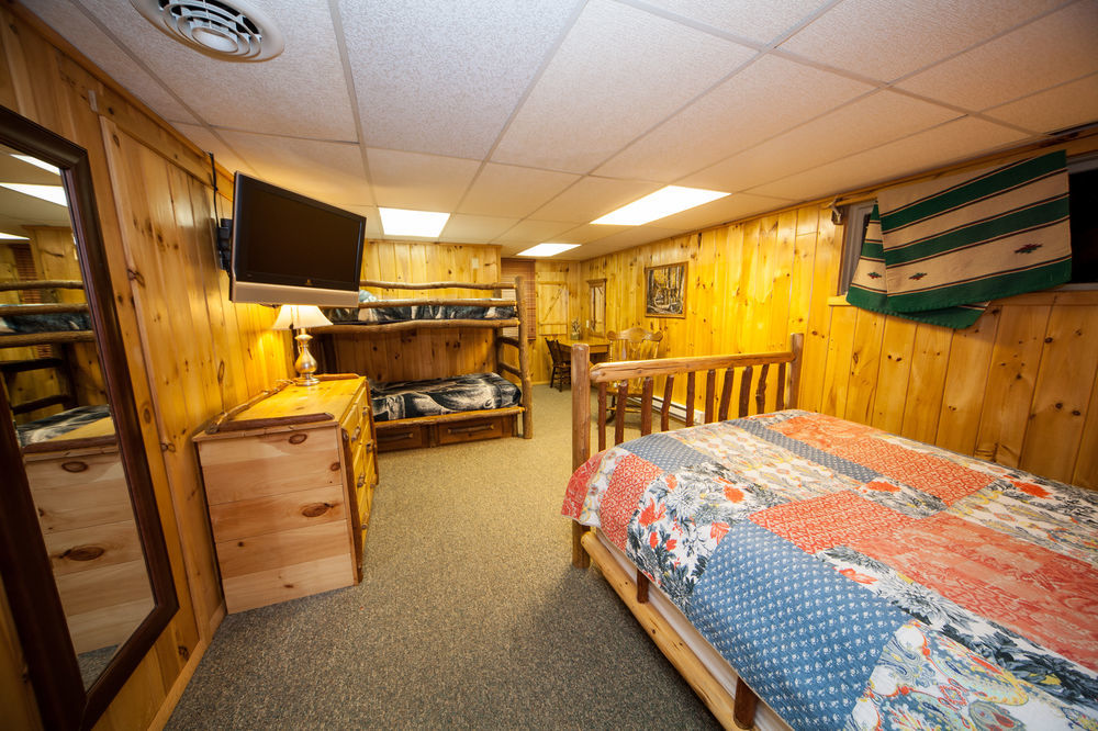 Log Cabin Lodge & Suites Jones Mills Buitenkant foto
