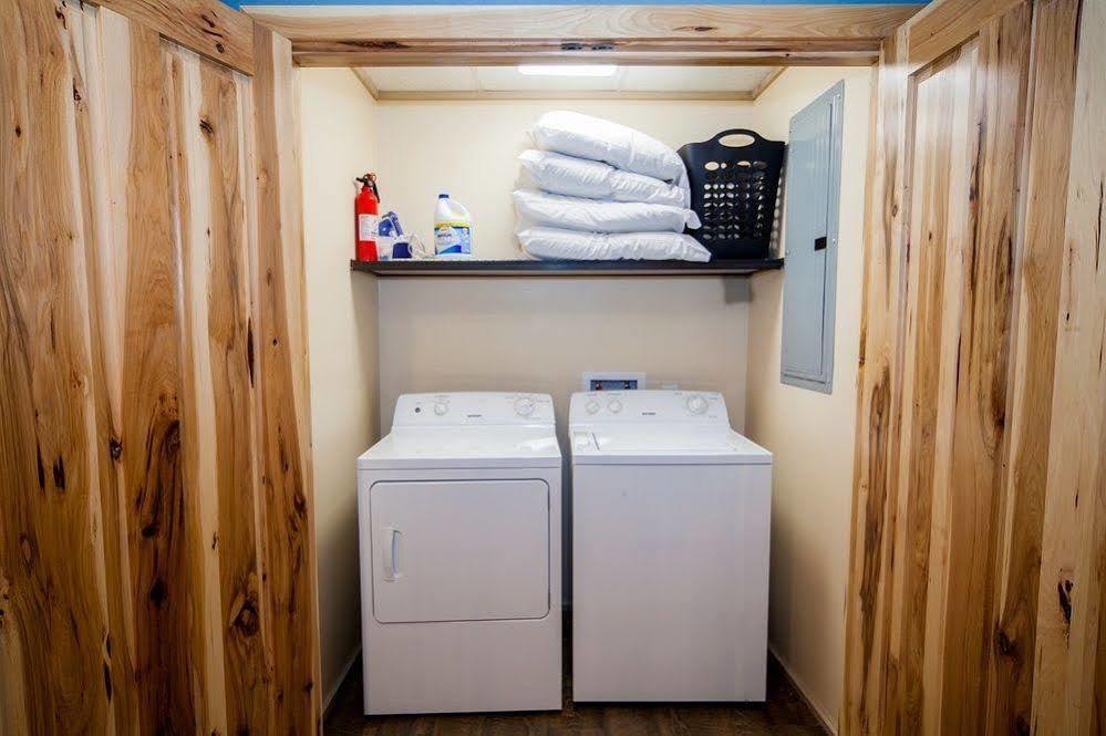 Log Cabin Lodge & Suites Jones Mills Buitenkant foto