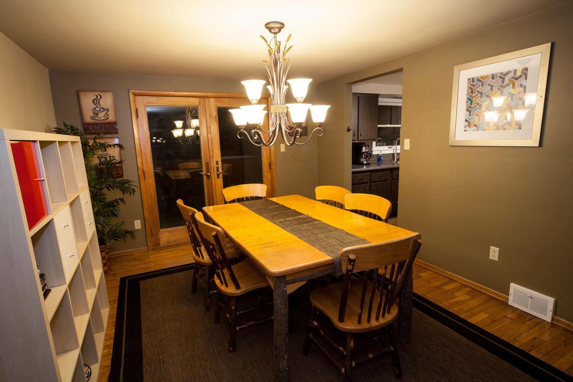 Log Cabin Lodge & Suites Jones Mills Buitenkant foto