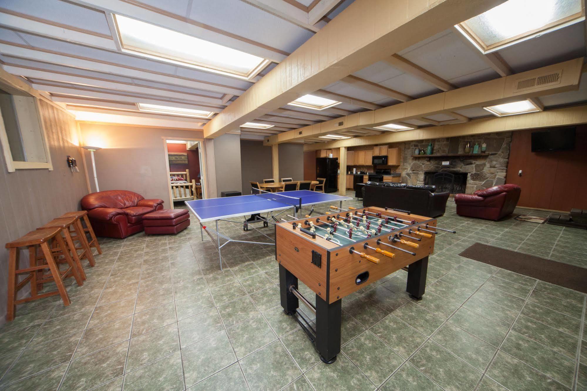 Log Cabin Lodge & Suites Jones Mills Buitenkant foto