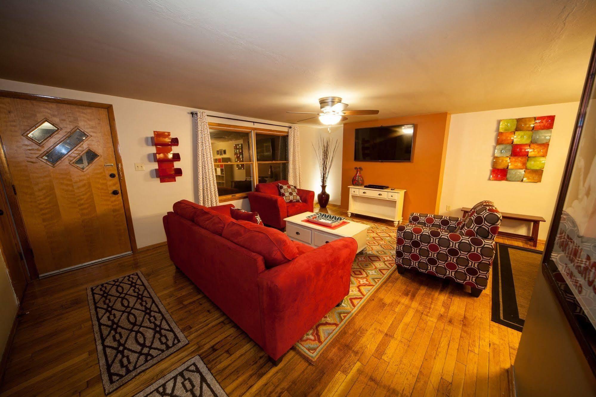 Log Cabin Lodge & Suites Jones Mills Buitenkant foto