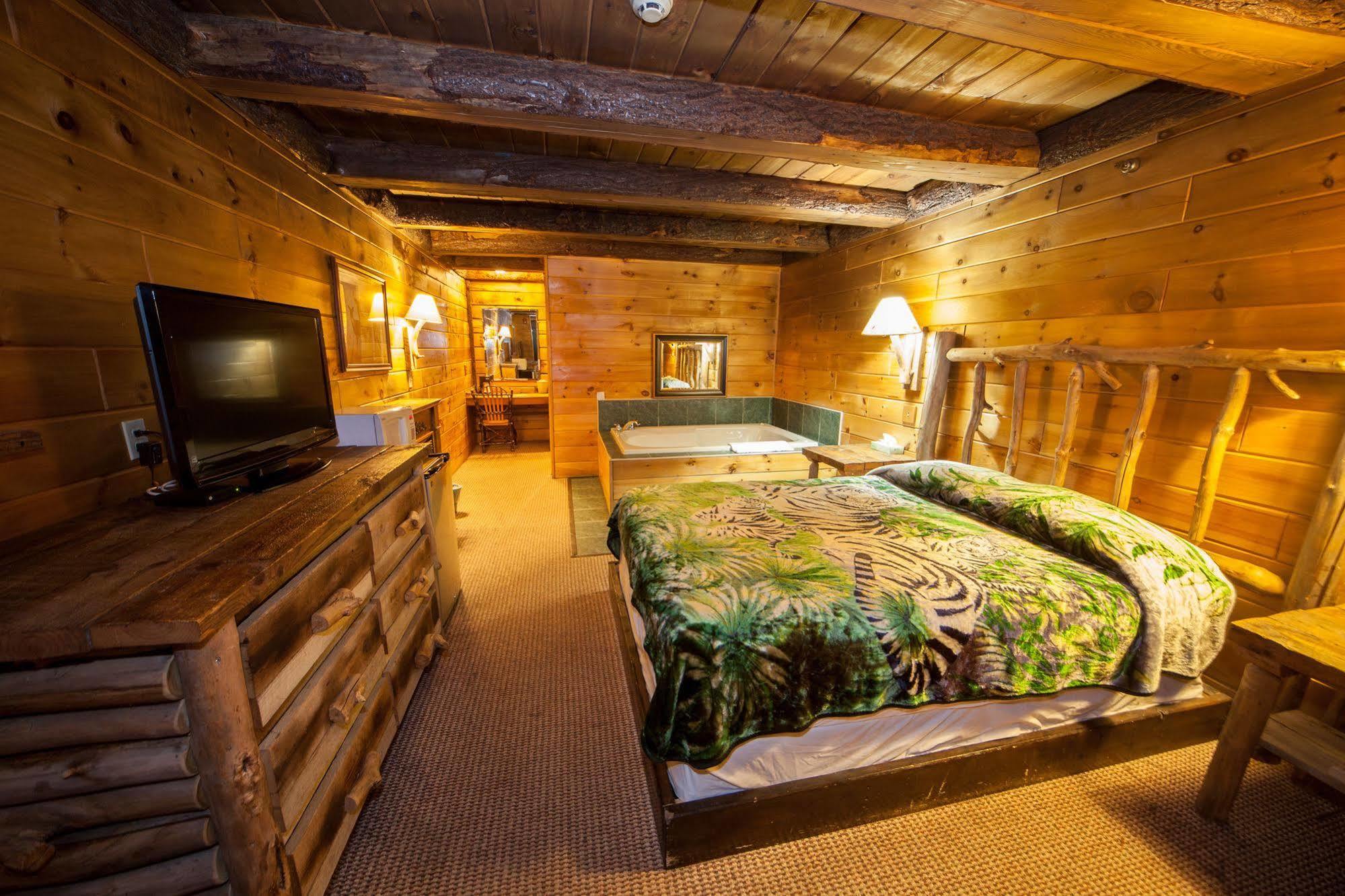 Log Cabin Lodge & Suites Jones Mills Buitenkant foto