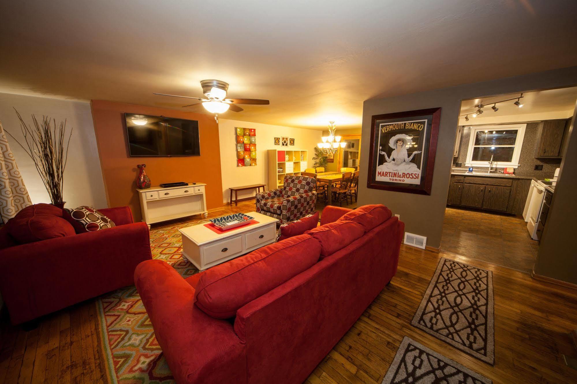 Log Cabin Lodge & Suites Jones Mills Buitenkant foto