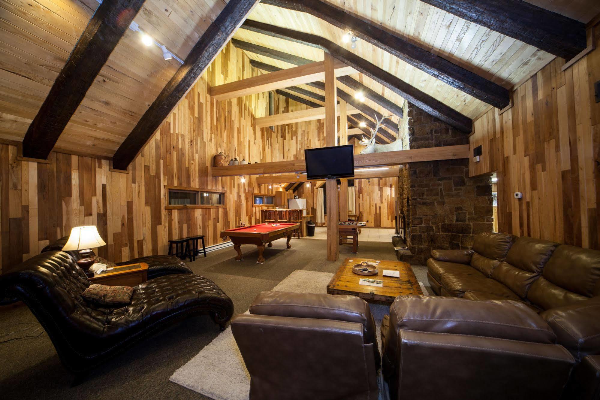 Log Cabin Lodge & Suites Jones Mills Buitenkant foto
