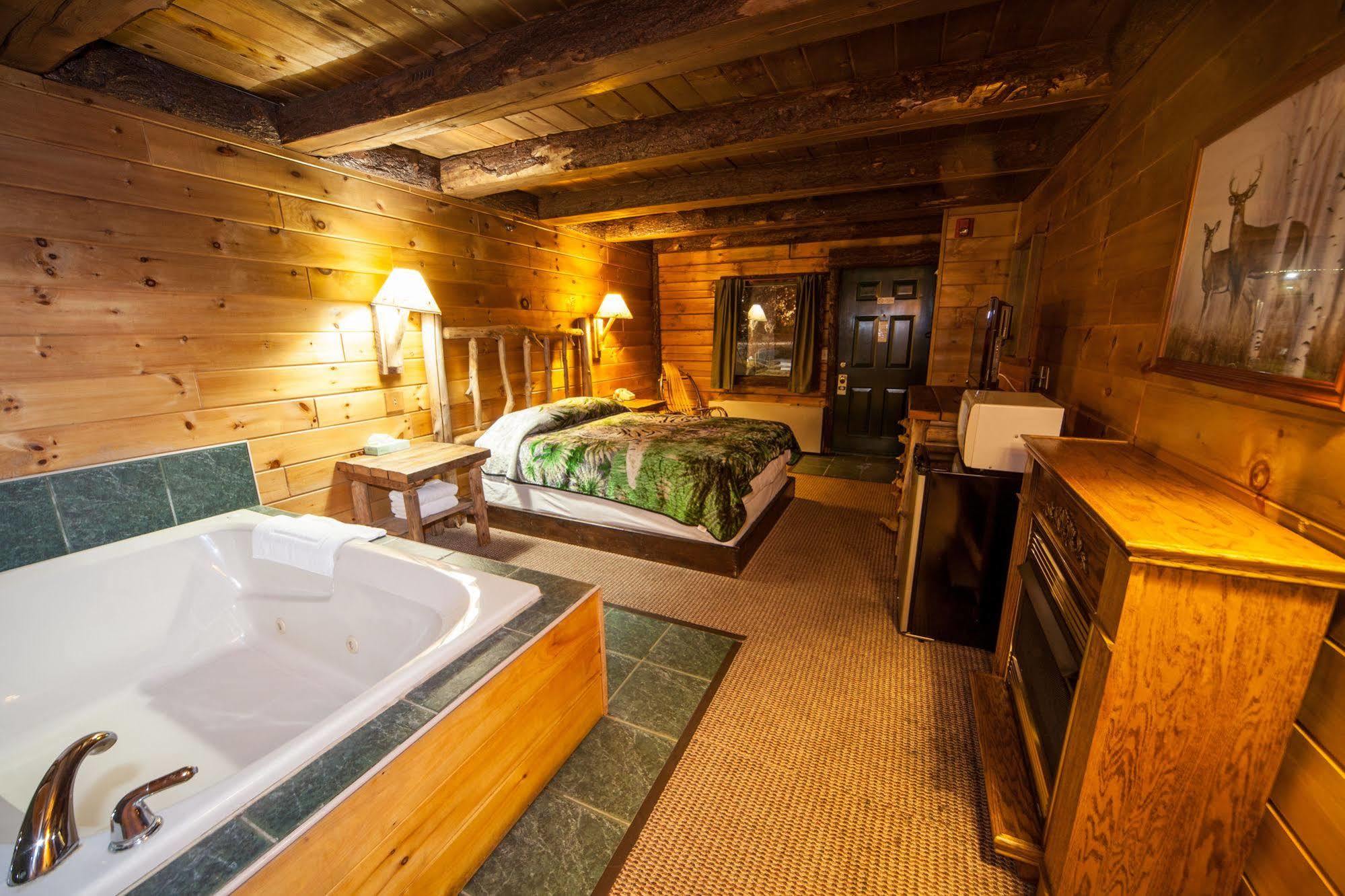 Log Cabin Lodge & Suites Jones Mills Buitenkant foto