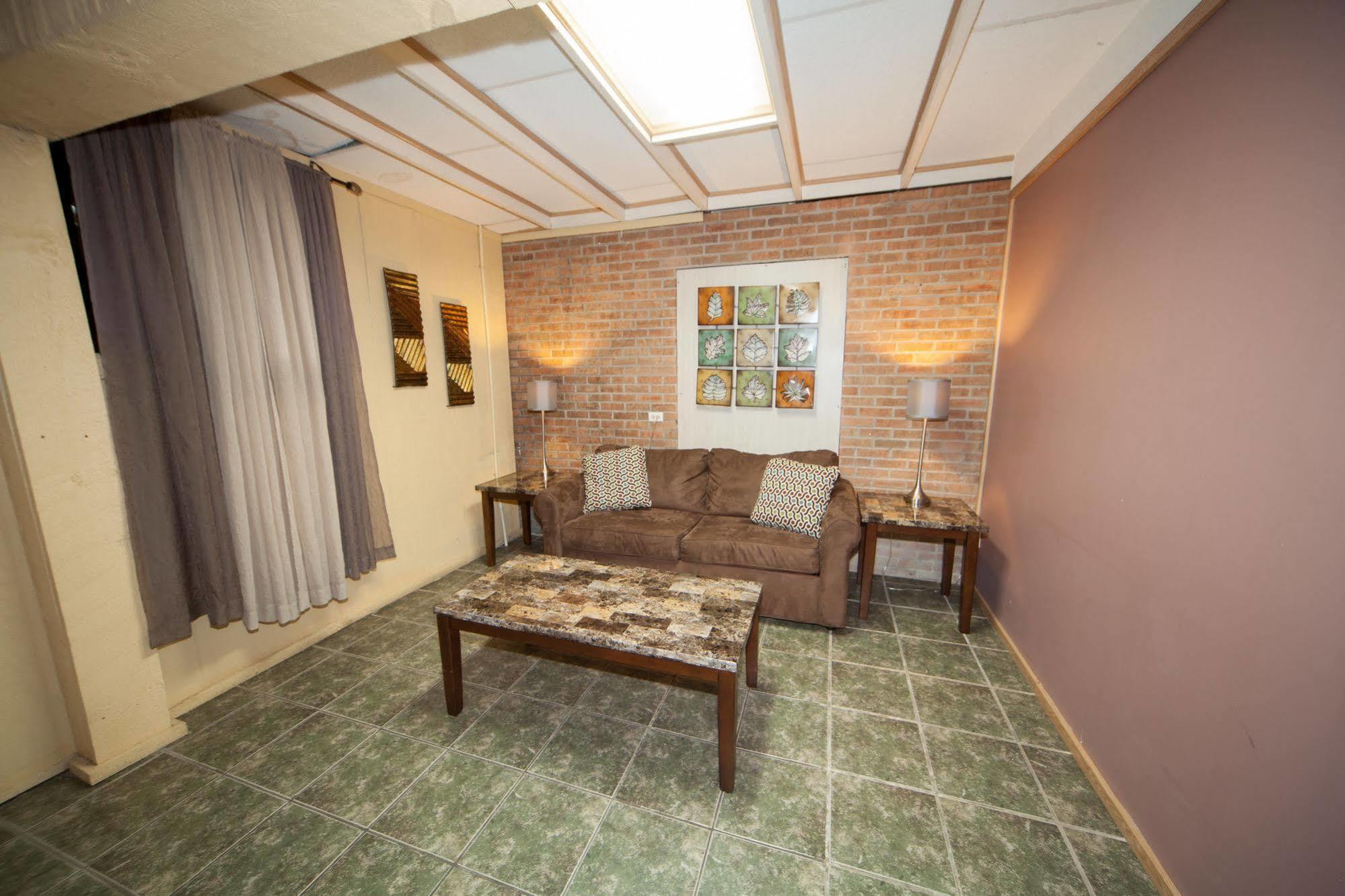 Log Cabin Lodge & Suites Jones Mills Buitenkant foto
