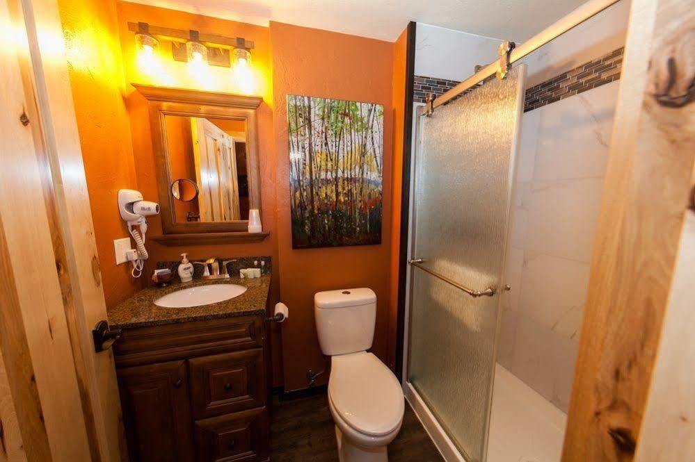 Log Cabin Lodge & Suites Jones Mills Buitenkant foto